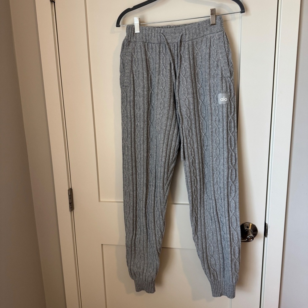 Alo Yoga Womens Winter Bliss Cable Knit Joggers Heather Grey Lounge Pants S